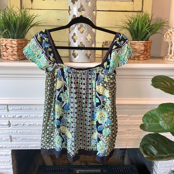 Hale Bob Multi-Print Boho Open Back Flutter Sleeve Top Crochet Hem Size S - Picture 2 of 6